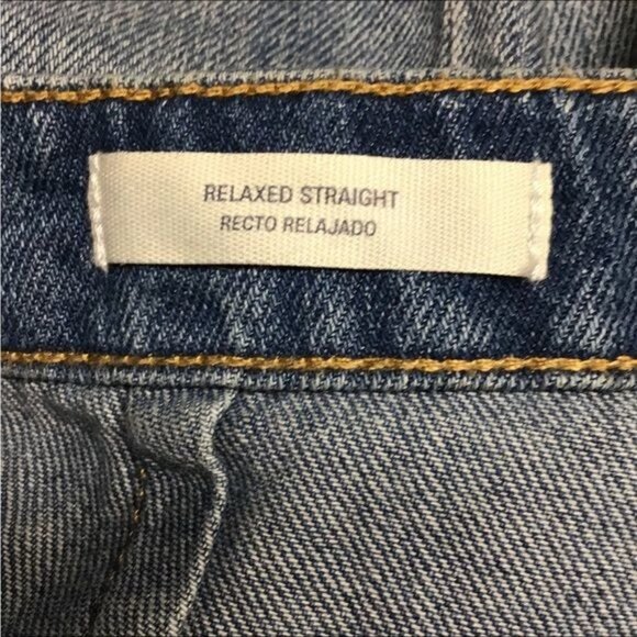 Universal Thread Women’s Relaxed Straight Light Wash Jeans, Blue, Size 18R - Picture 7 of 9